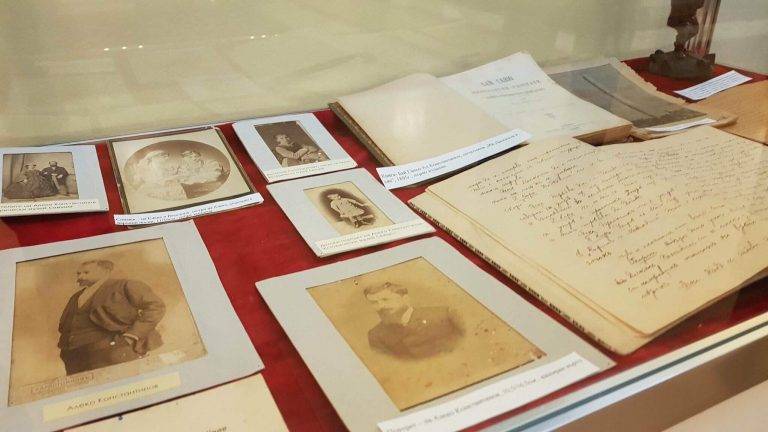 Горещи новини | Представят в Парламента именитите свищовлии Алеко Константинов и Цветан Радославов