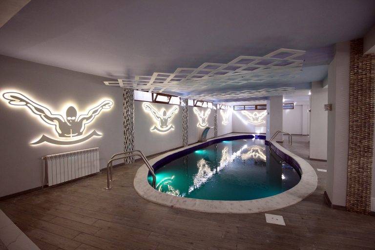 Звезден блясък при откриването  на новия „Fitness & Spa-Club17“