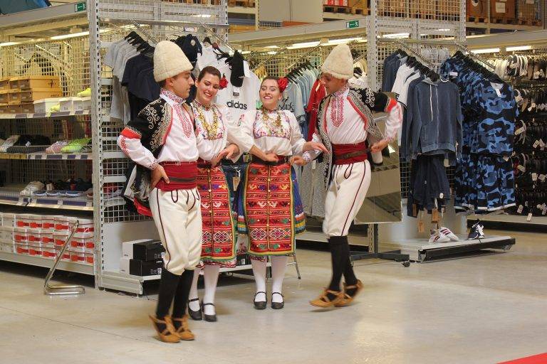 МЕТРО Велико Търново празнува 10 години  с много изненади и промоции за клиентите си