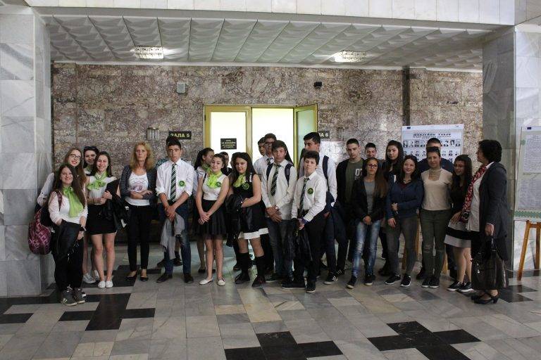 Ученици и студенти станаха  прокурори и съдии за един ден