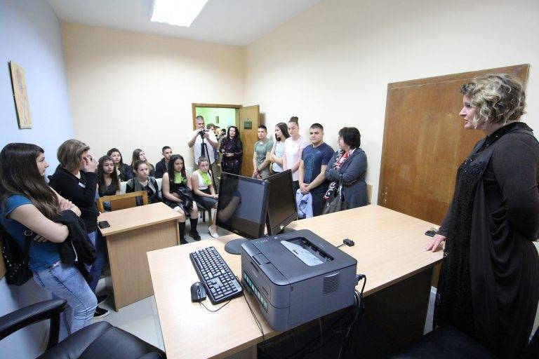 Ученици и студенти станаха  прокурори и съдии за един ден