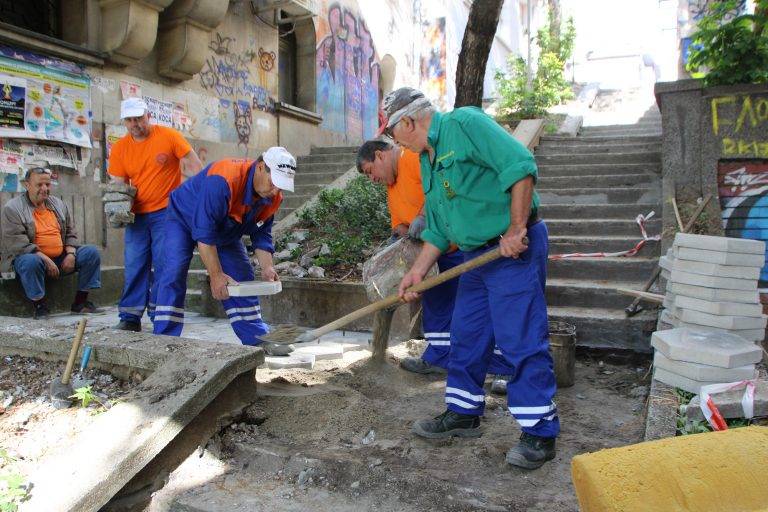Общество | Проектират нова улица покрай Скалния венец