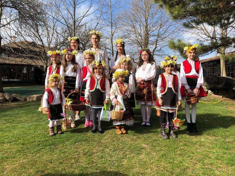 Горещи новини | Лазарки огласиха Арбанаси