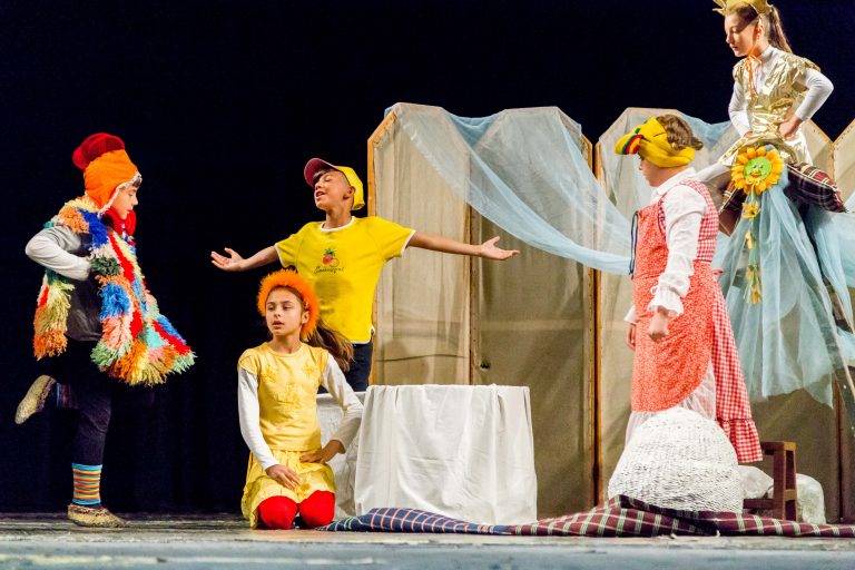 Никола от Дебелец и Виктория от Шемшево с награди от фестивала “Малкият принц