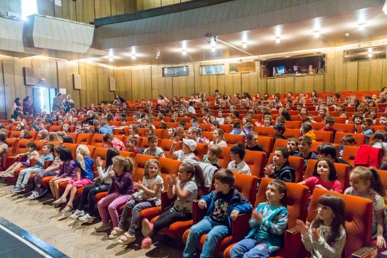 Никола от Дебелец и Виктория от Шемшево с награди от фестивала “Малкият принц