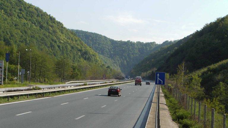 Горещи новини | “Да, България!” с петиция  в подкрепа на АМ “Хемус”