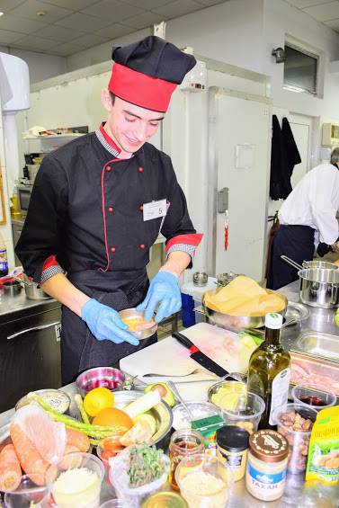 Учениците от Гимназията по туризъм се класираха за Националните състезания по професии в Пловдив и Варна