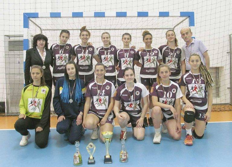 Спорт | Девойките на “Етър-64” са вицешампионки на България