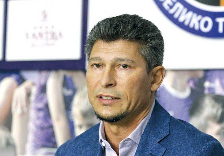 Спорт | Красимир Балъков – главен мениджър на “виолетовите”: “Направихме в “Етър” една основа, която сега трябва да се надгради”