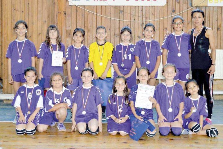Спорт | 10-годишните момичета на “Етър-64” станаха втори на зоналното първенство