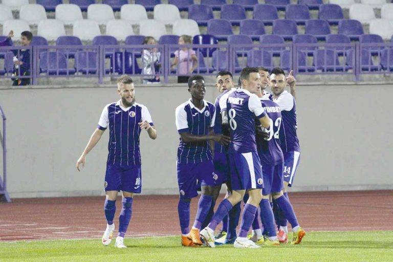 Спорт | Етърци изпуснаха комфортен аванс срещу “Пирин” в баража