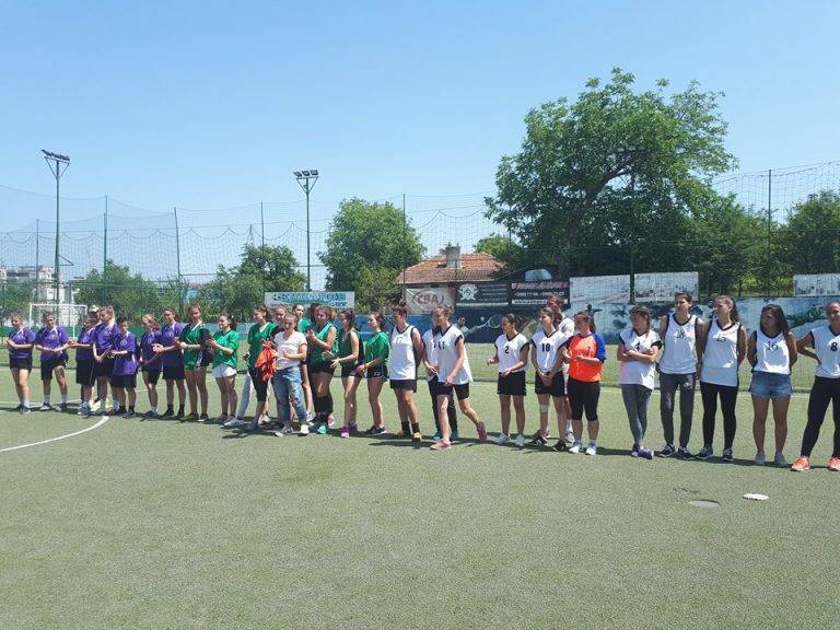 Спорт | Турнир по футбол за девойки организираха от Градски ученически парламент