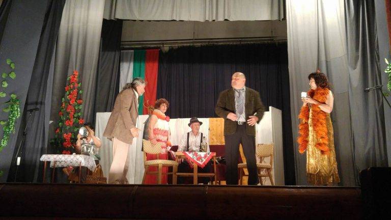 Читалището в Церова кория празнува 135-годишнина с театрална премиера