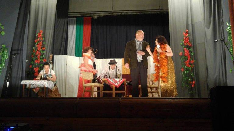 Читалището в Церова кория празнува 135-годишнина с театрална премиера