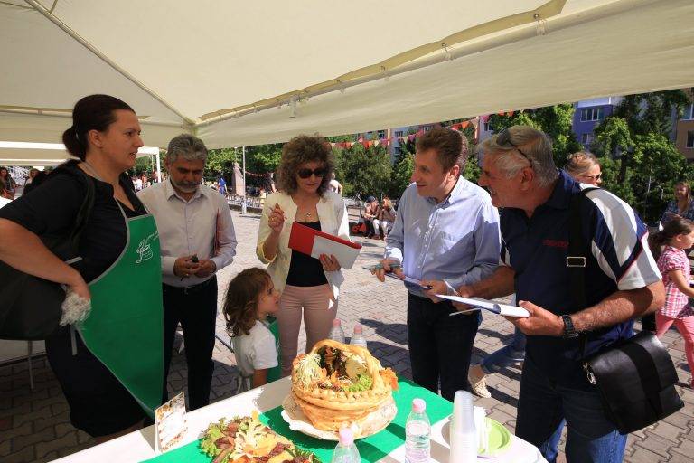 Малки и големи кулинари забъркаха вкусни шедьоври за конкурса на ОУ „Бачо Киро“