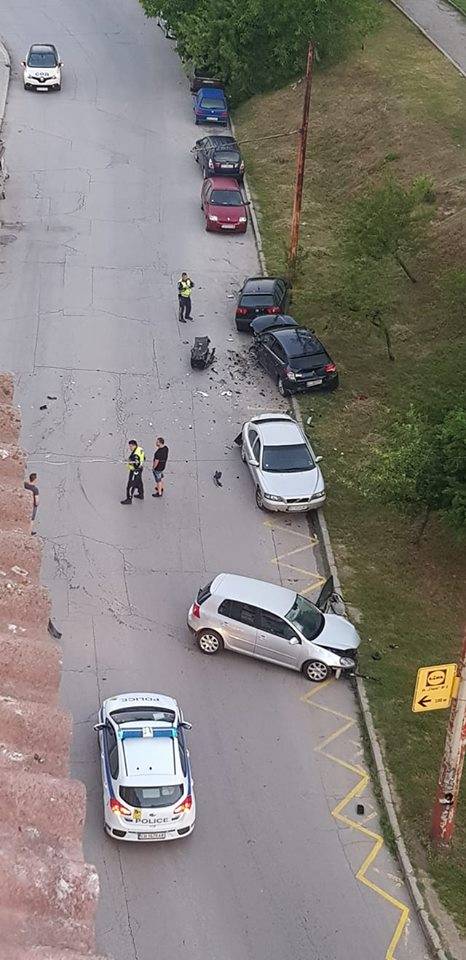 Горещи новини | Пиян шофьор помля три други автомобила във Велико Търново