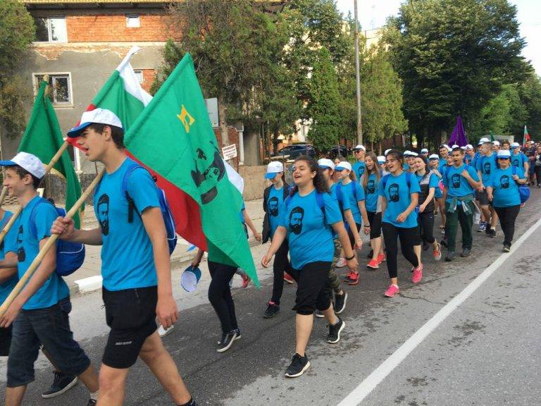 Общество | 50 души от Велико Търново участват в похода „По пътя на ботевата чета”