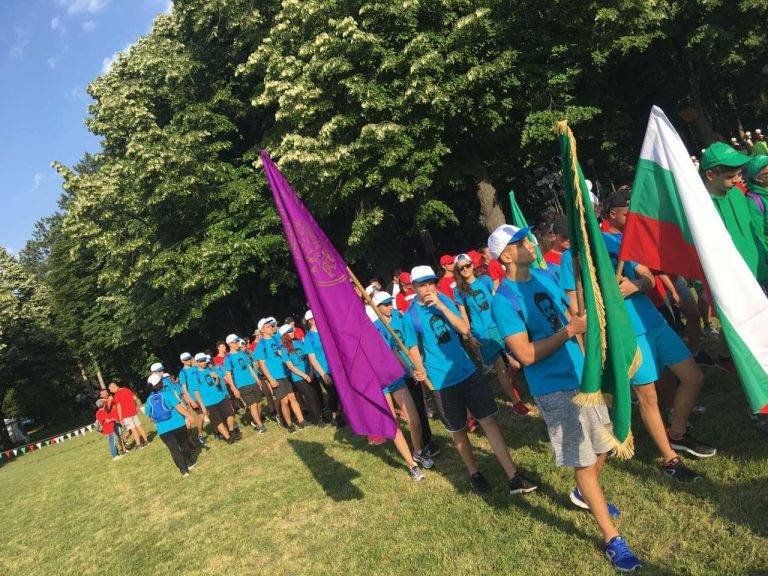 50 души от Велико Търново участват в похода „По пътя на ботевата чета”