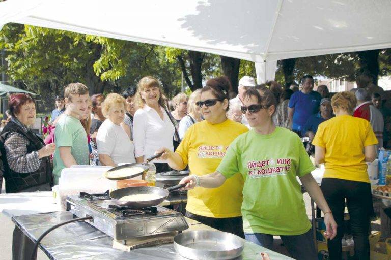 Иван Звездев пред “Янтра ДНЕС”: “Розовото агнешко с малко бяла мазнинка е тайната за вкусното гергьовско агне”