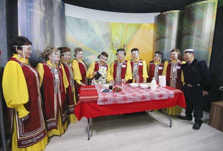 Общество | Якутите – властелините на севера,  които се влюбиха във В. Търново