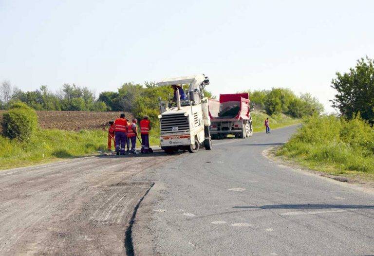 Павликени | 46 км общински пътища са обновени в Павликени