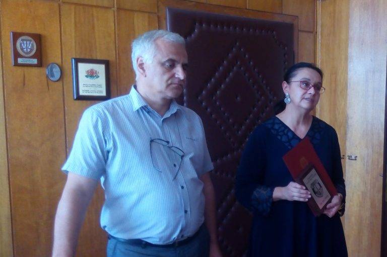 Крими | Главният прокурор връчи наградата на “За заслуга” на Валентина Годжова