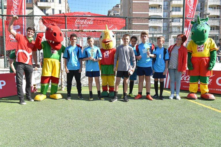 Спорт | Рекордните 28 отбора ще се съревновават във Велико Търново  в полуфинала на „Купата на Coca-Cola”