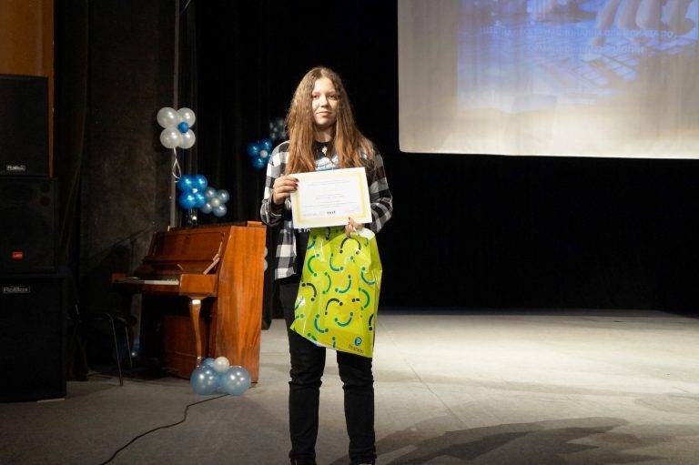 Трима ученици от ПМГ са призьори в Националната олимпиада по ИТ