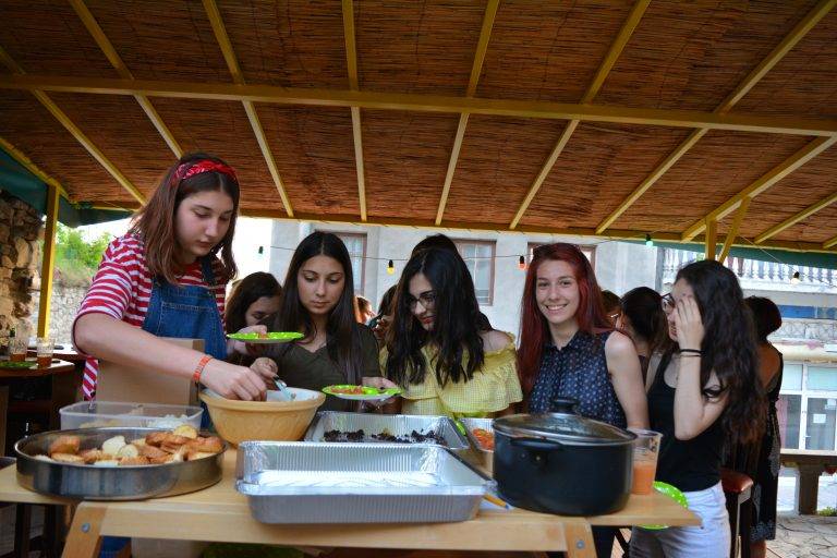 Откриха Mes Hispanico с такос, тапас и гаспачо