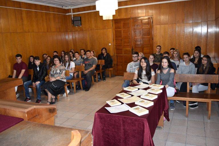 ПГСАГ завърши успешно съвместен проект с Районен съд – В. Търново