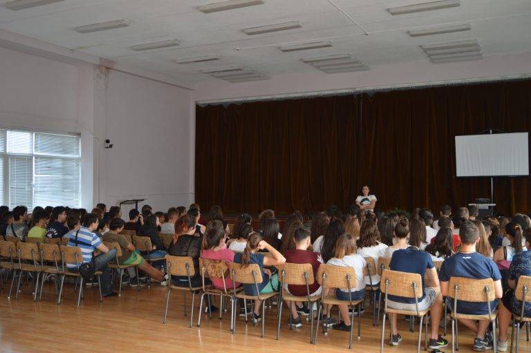 Генка Шикерова гостува в свищовско училище