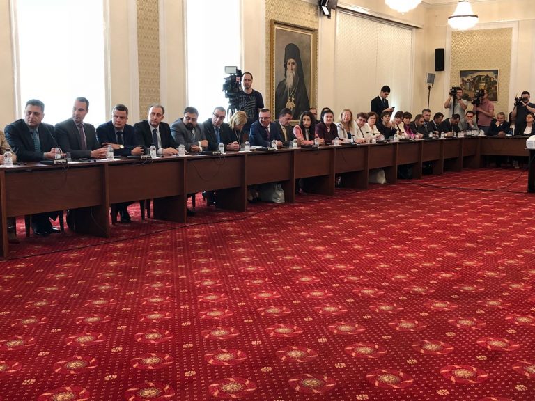 Пари и власт | Манфред Вебер: Социалистите в Брюксел се държат по един начин, а в България по друг