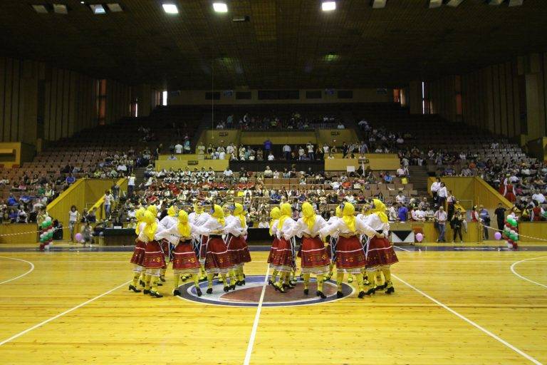 700 танцьори се надиграваха във В. Търново