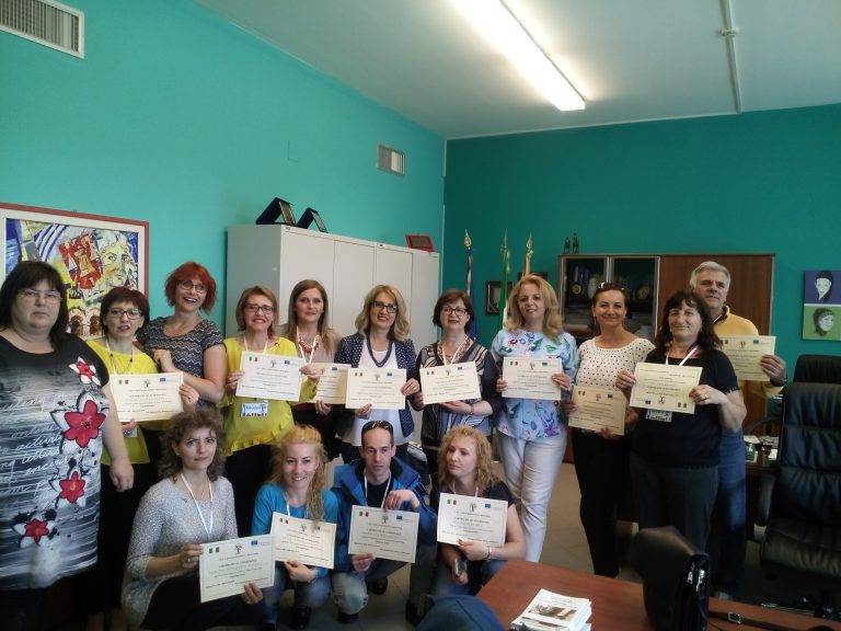 Екип на ОУ “Бачо Киро” представи на остров Сицилия филм за училищния тормоз