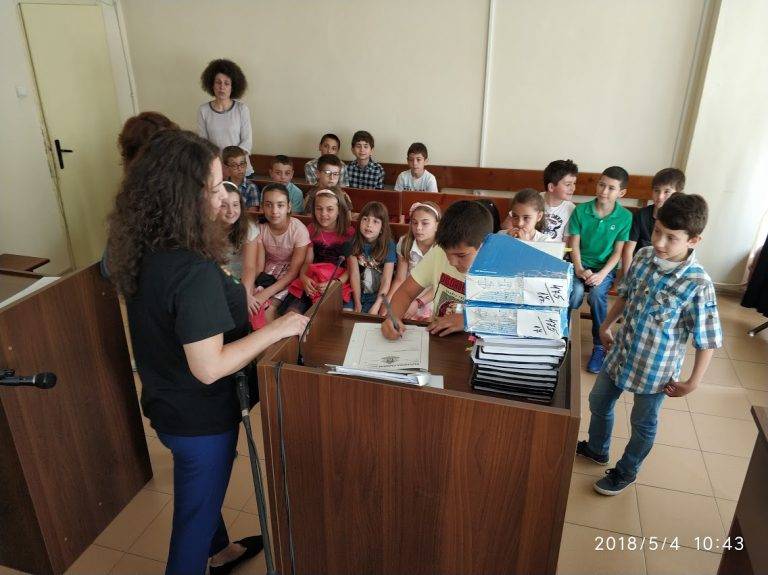 Административният съд отвори врати за най-малките ученици