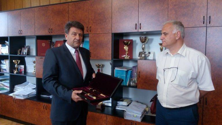 Крими | Емил Денев с награда от Главния прокурор