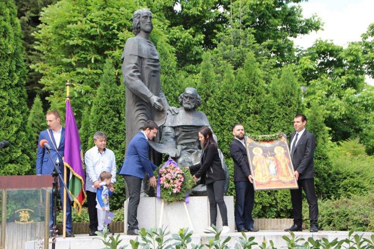 Проф. Пламен Павлов получи Почетния знак на Ректора на ВТУ