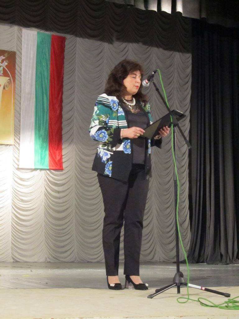 Лясковец почете Солунските братя с шествие и концерт