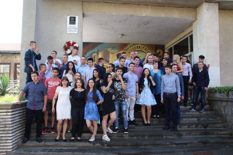 В ПГСАГ изпратиха своите абитуриенти