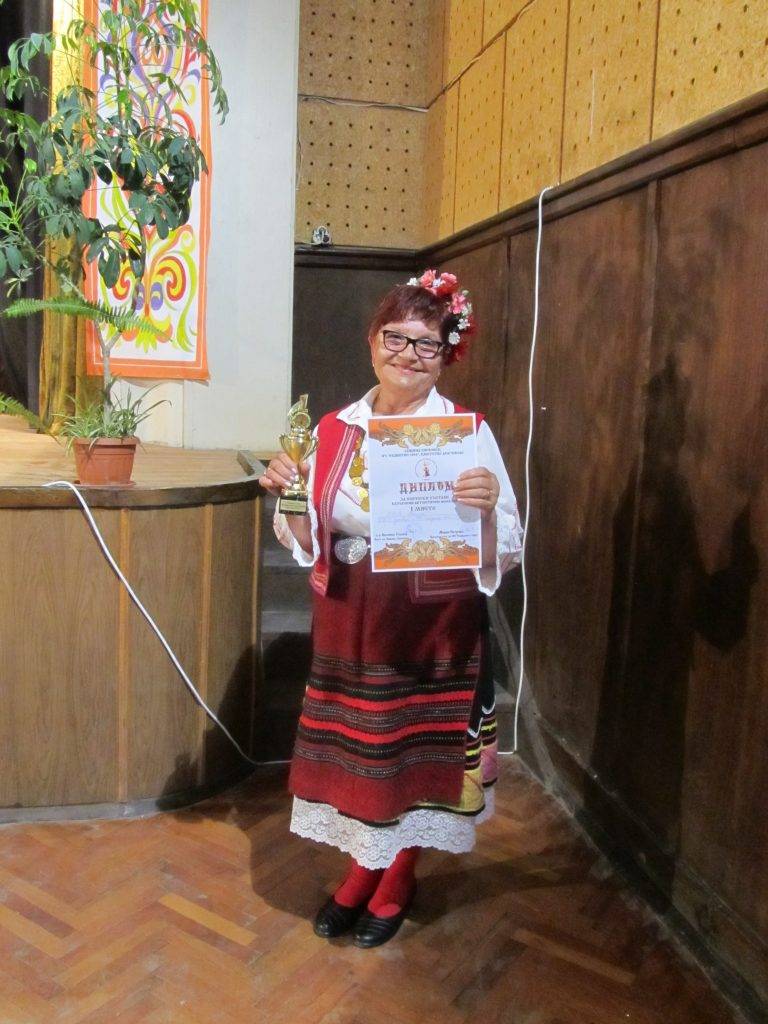 400 самодейци се надпяваха и надиграваха в Драгижево