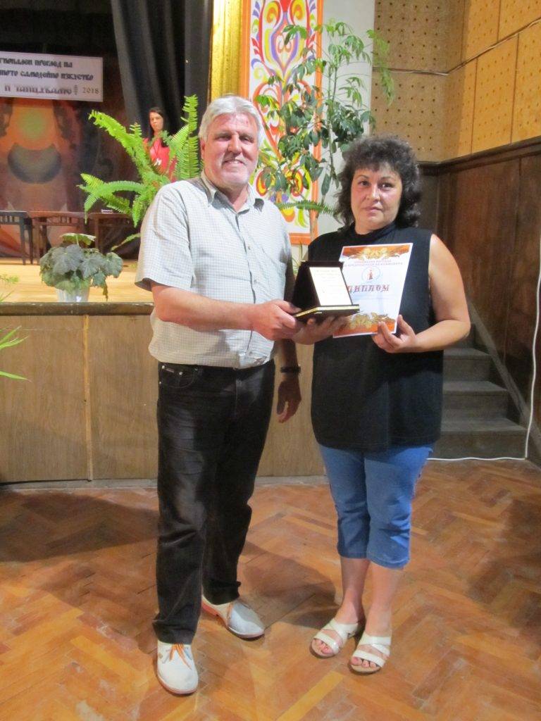 400 самодейци се надпяваха и надиграваха в Драгижево