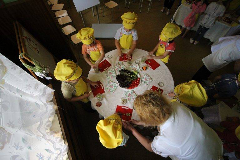 240 малчугани от ДГ „Ален мак“  станаха посланици на Джейми Оливър