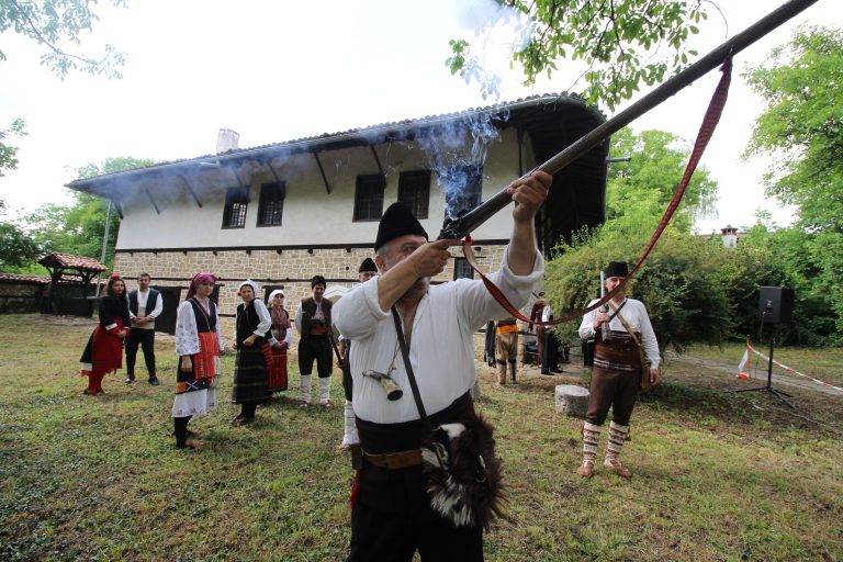 Кърджалии отново  нападнаха Арбанаси