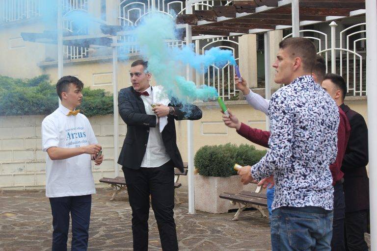 Американски колеж „Аркус“ изпрати шампионския си випуск