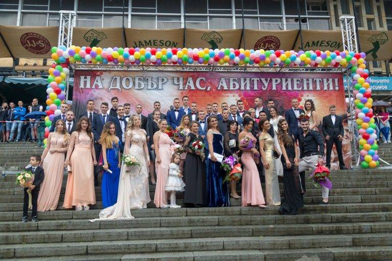 Сълзи от радост и звезден шик във втората вечер на баловете