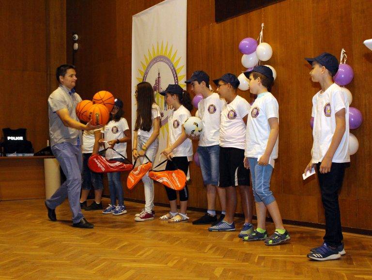 Петокласници от областта се забавляваха  с детски празник “Да играем безопасно!”
