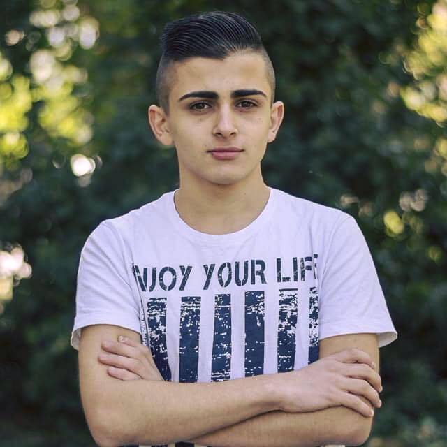 Култура | Ученик дари 100 книги на  търновското село Велчево