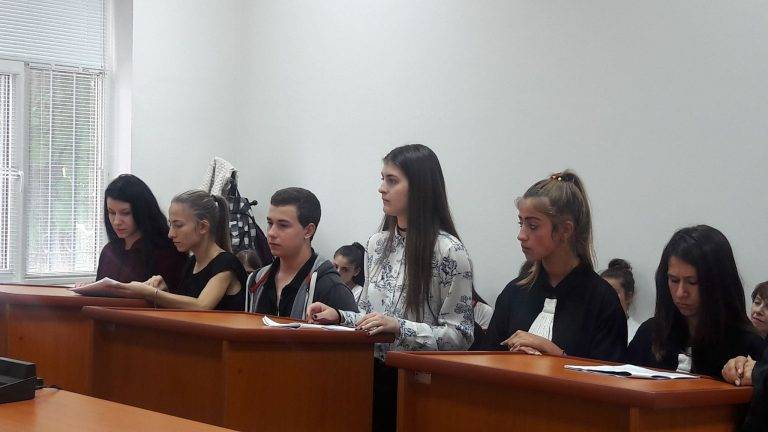 Горещи новини | Приключи съвместният проект на СУ “Г. Измирлиев” с Районен съд – Горна Оряховица