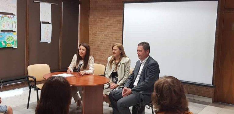 Депутатът Станислава Стоянова пред ученици: „Най-лошото, което младите могат да направят, е да бездействат“