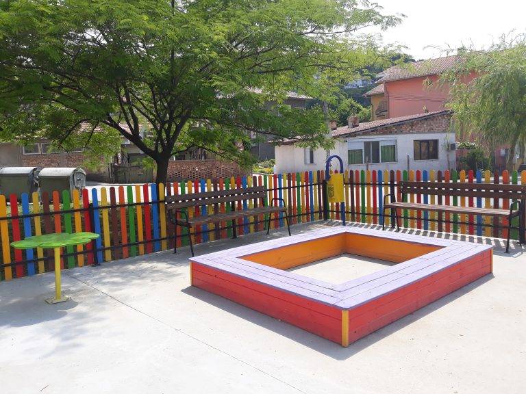 Откриват обновени детски площадки в Свищов